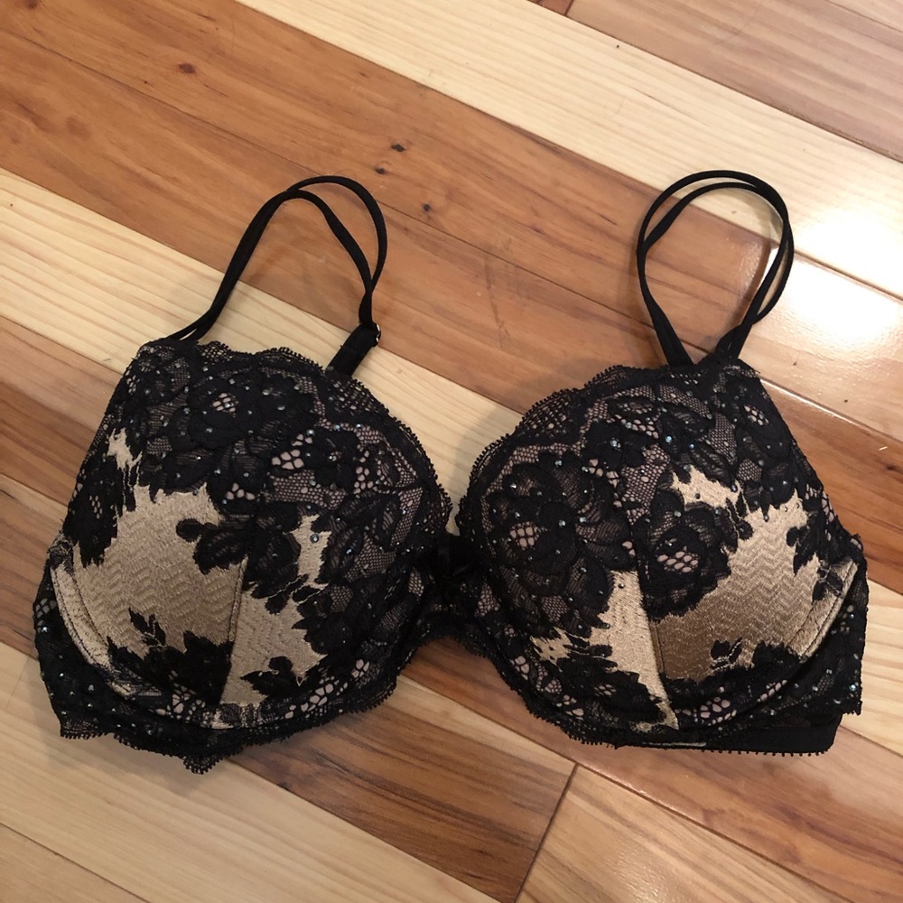 Victoria’s Secret Lace Push Up Bra